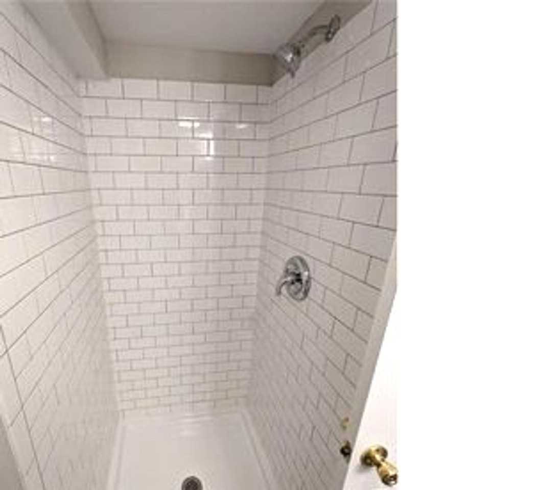 7875 Kavanagh Rd - Photo 4 of 21