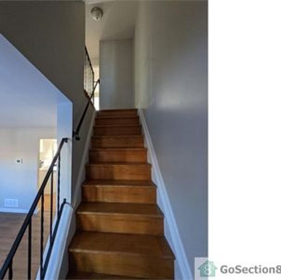 7875 Kavanagh Rd - Photo 5 of 21