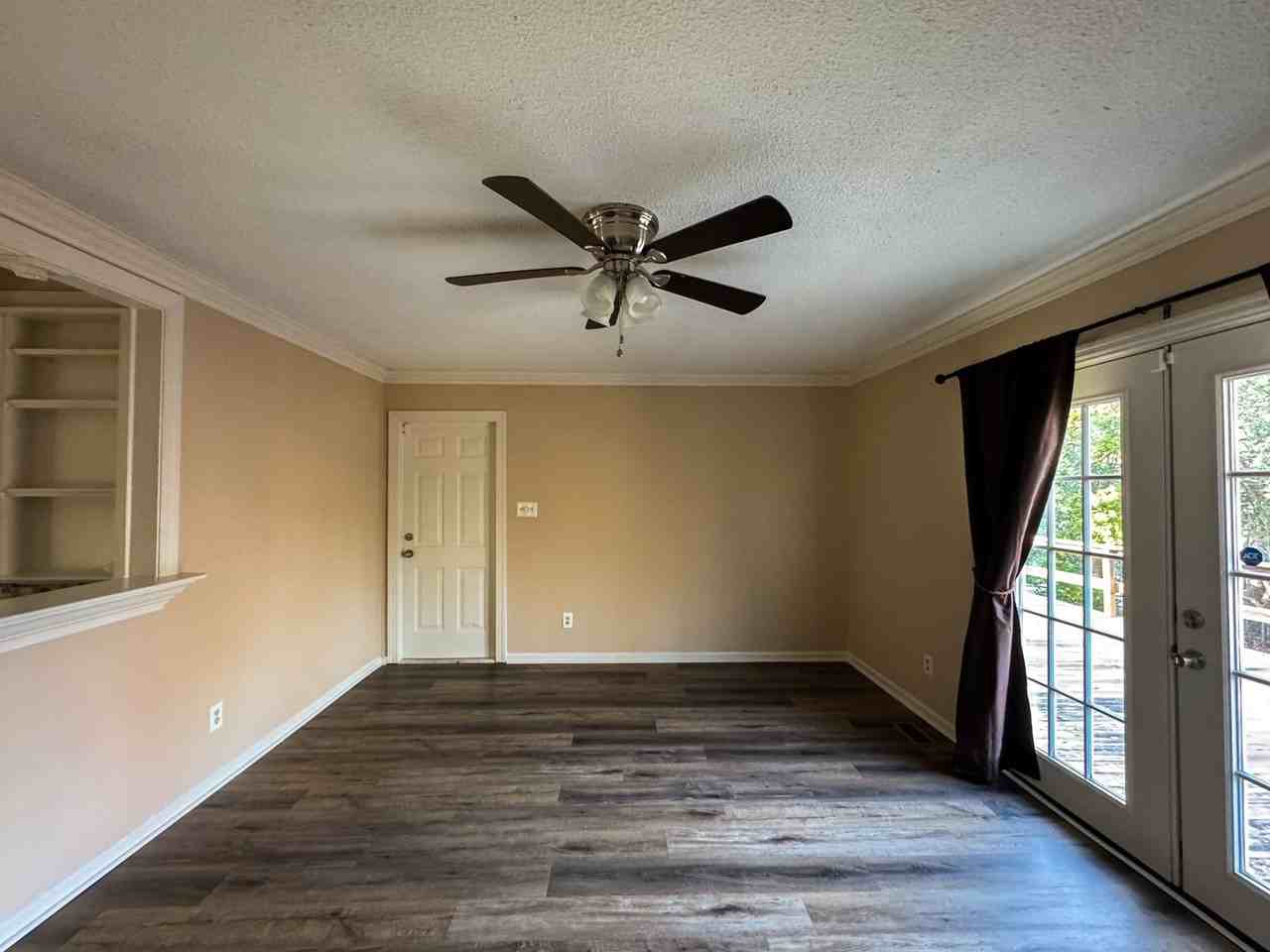 510 Nottingham Dr - Photo 2 of 19