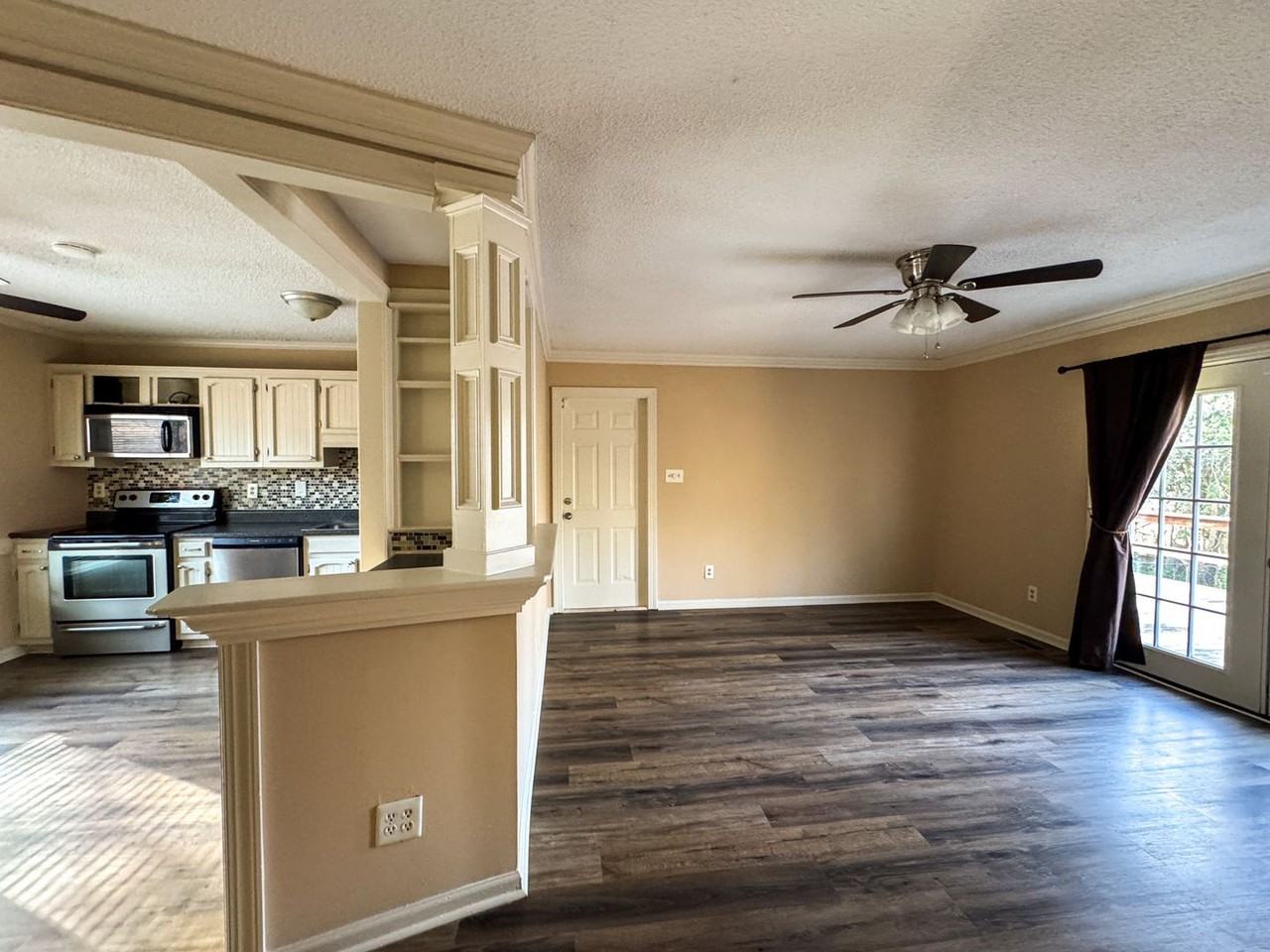 510 Nottingham Dr - Photo 4 of 19