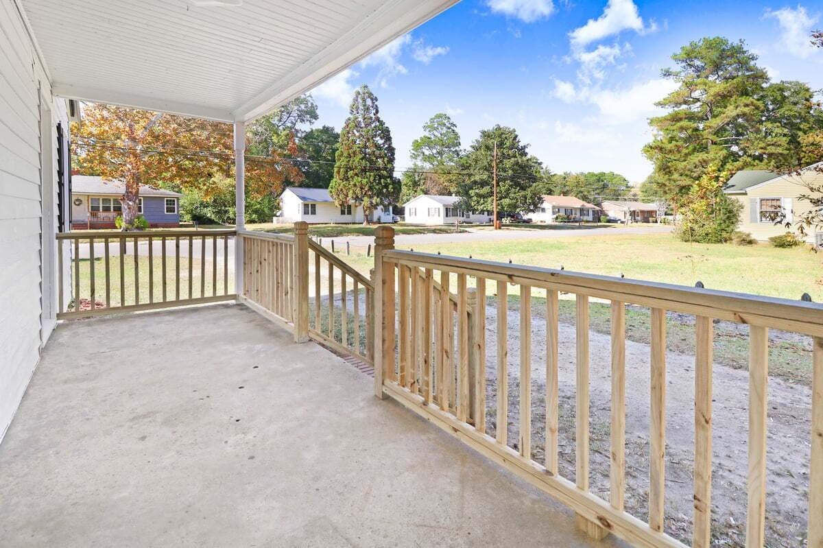 608 S Best St - Photo 7 of 18