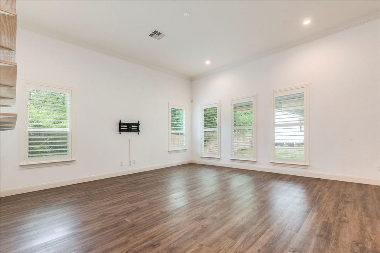 124 Ahumoa Dr - Photo 7 of 32