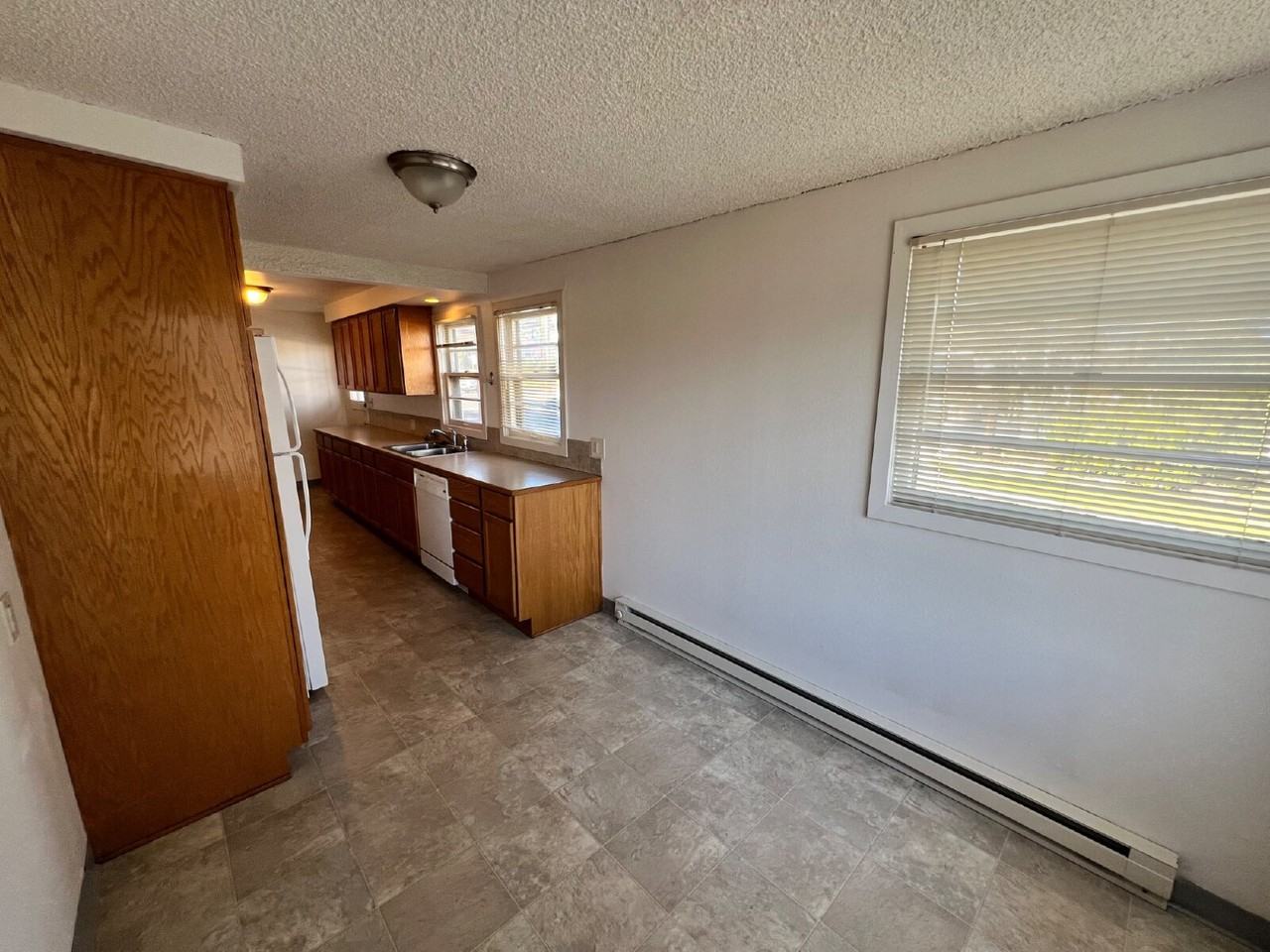 2307 Willamette St - Photo 6 of 14