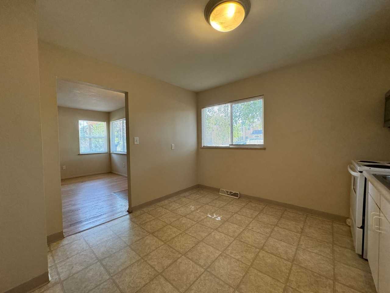 604 Cowan St - Photo 5 of 11