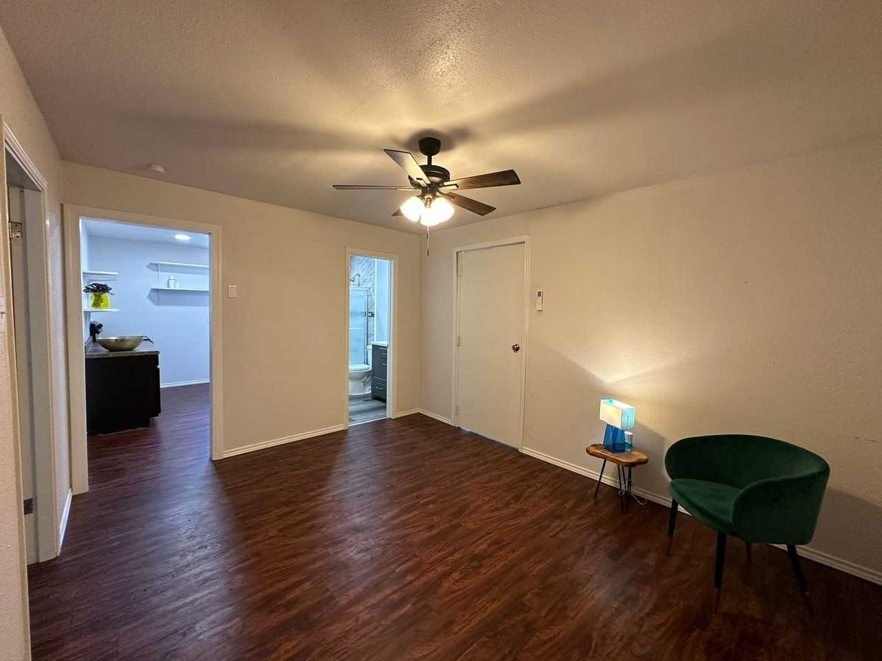 1619 Nolan St #B - Photo 6 of 21