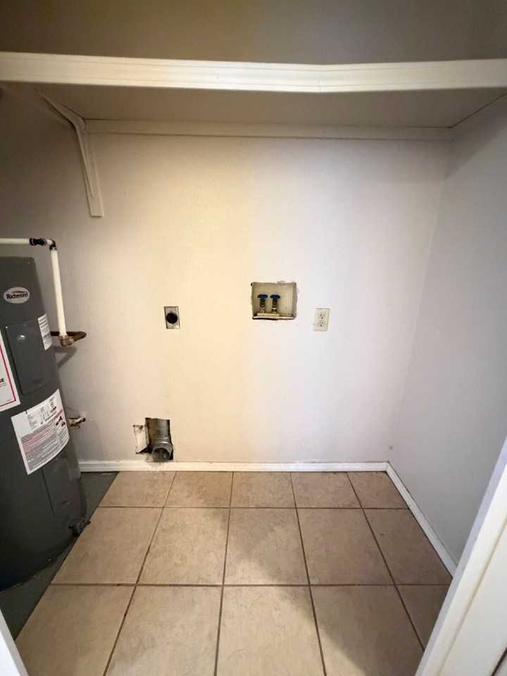 428 Kays Ln - Photo 3 of 14