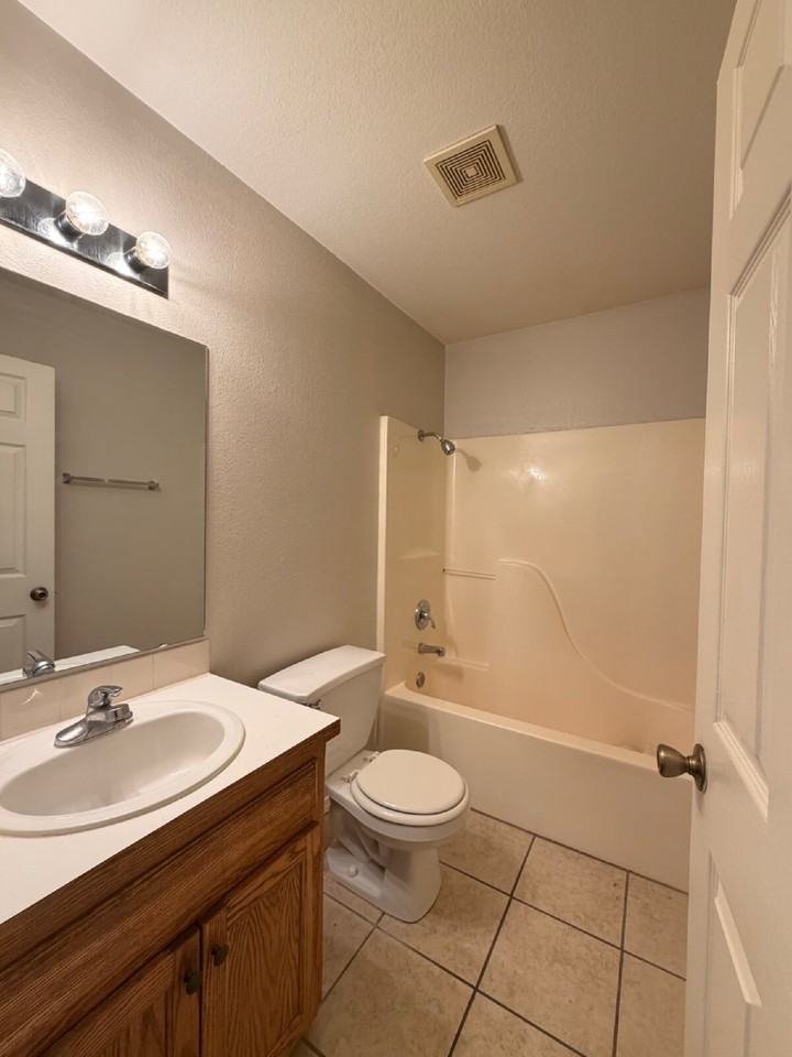 428 Kays Ln - Photo 6 of 14