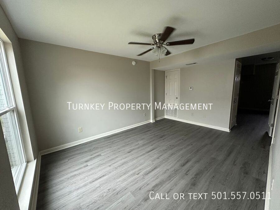 1901 Sanford Dr #4 - Photo 4 of 10