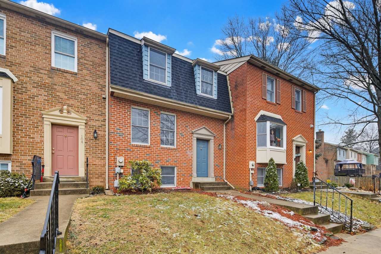 106 Dunsford Ct - Photo 2 of 42
