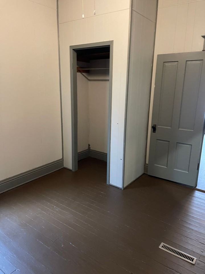 422 E 2nd St - Photo 7 of 11