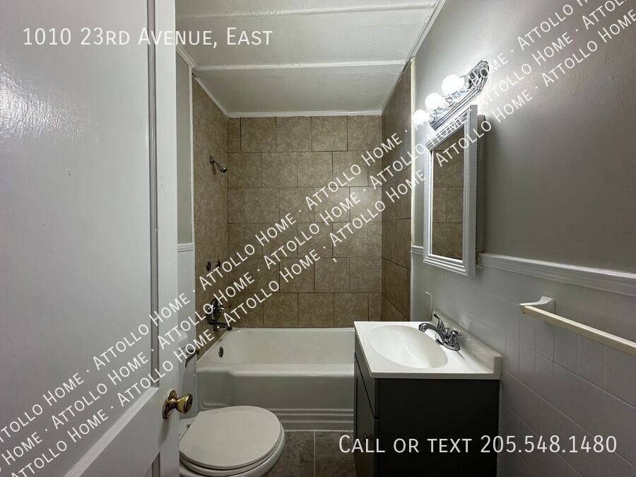 1010 23rd Ave - Photo 7 of 17