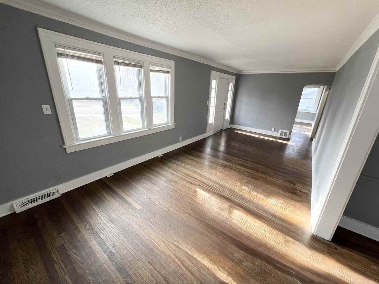 3822 E 68th St - Photo 4 of 16