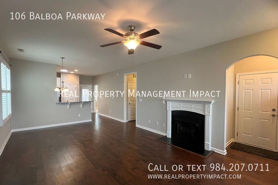 106 Balboa Pkwy - Photo 4 of 24
