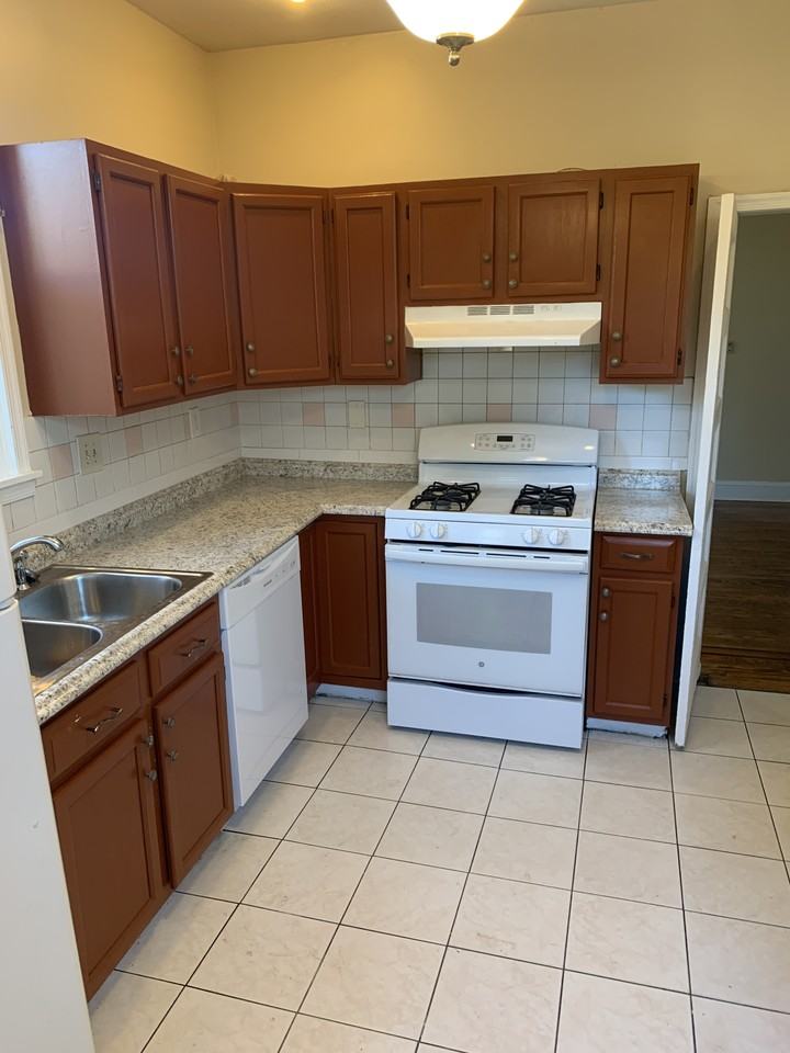 3812 W Cold Spring Ln - Photo 4 of 14