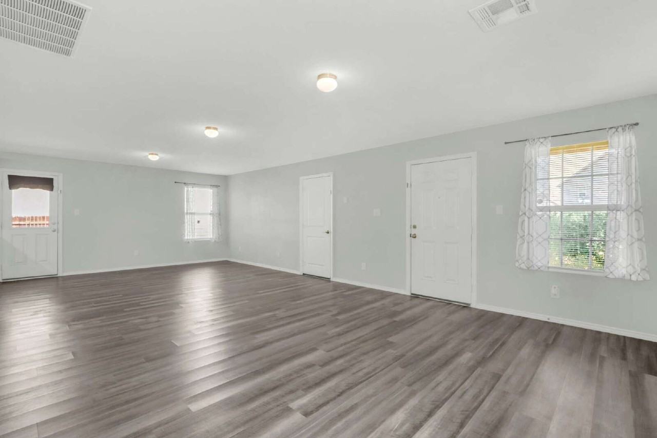 5950 Lady Ln - Photo 6 of 26