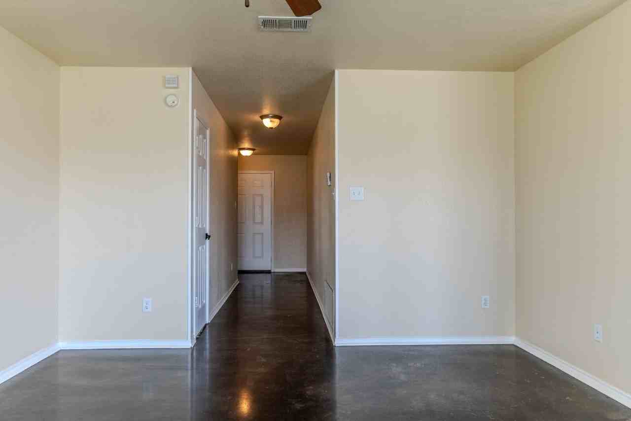 3402 Regency Ct - Photo 3 of 22
