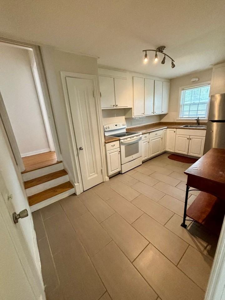 4208 Poppleton Ave - Photo 3 of 11