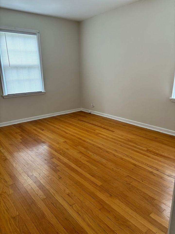 4208 Poppleton Ave - Photo 7 of 11