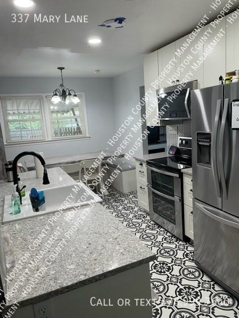 337 Mary Ln - Photo 2 of 7