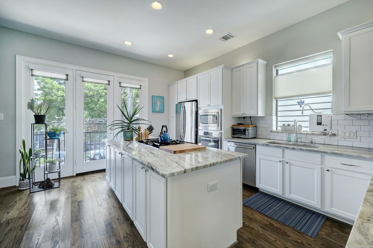 2014 Crockett St - Photo 6 of 36