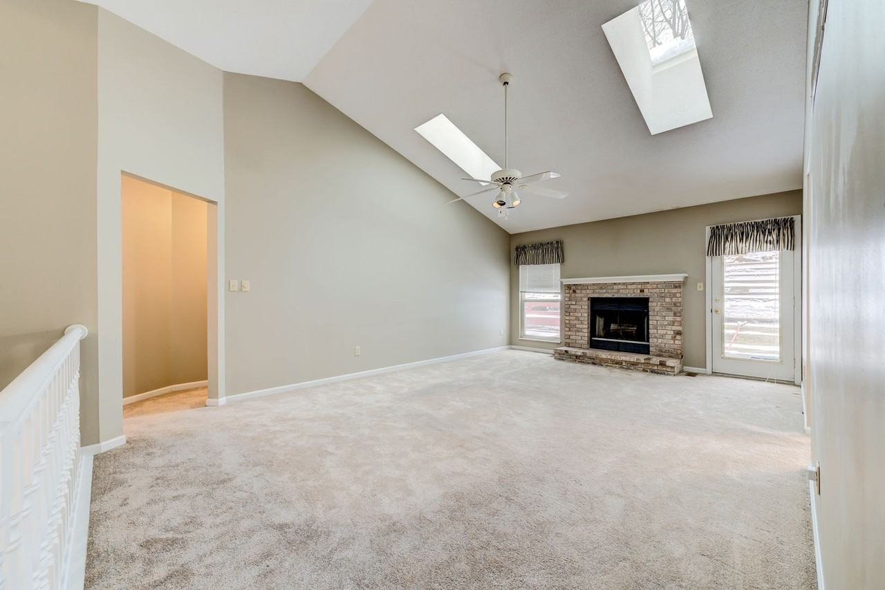 579 Elm Crossing Ct - Photo 7 of 37