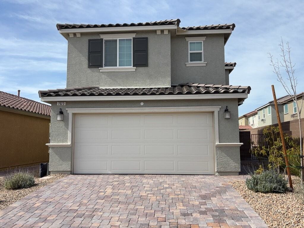 7023 Wildhorse Creek St - Photo 2 of 35