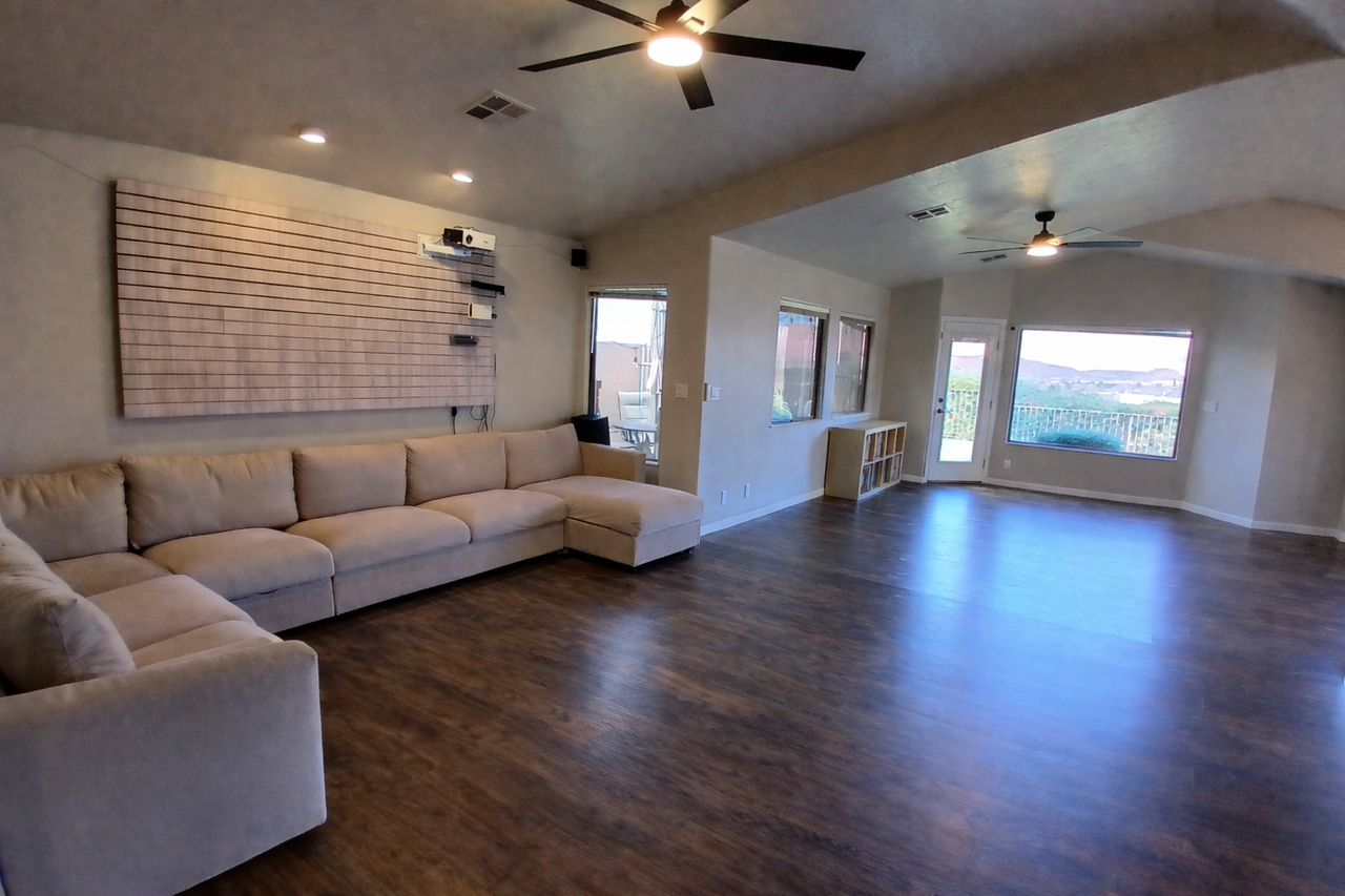 866 W 680 N - Photo 5 of 19