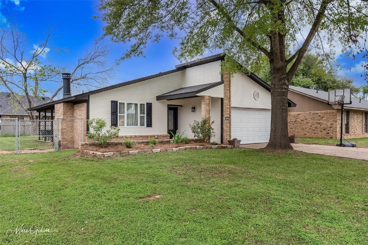 4700 Longstreet Pl - Photo 2 of 18