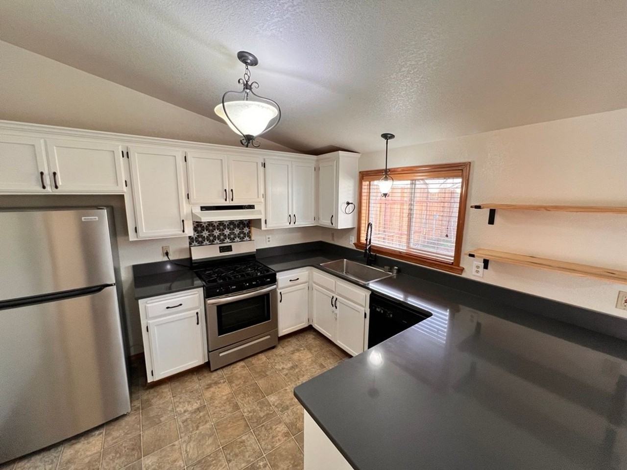 6214 57th Ave Se - Photo 6 of 26