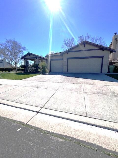 600 Orange Ct - Photo 2 of 19