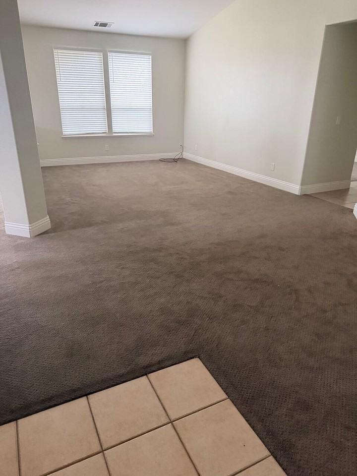 600 Orange Ct - Photo 5 of 19