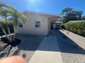 724 109th Ave N #B - Photo 1 of 1