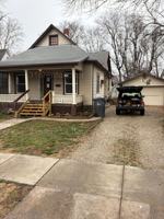 featured image of 404 E 9th St