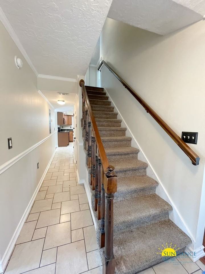 237 Country Club Rd - Photo 3 of 28