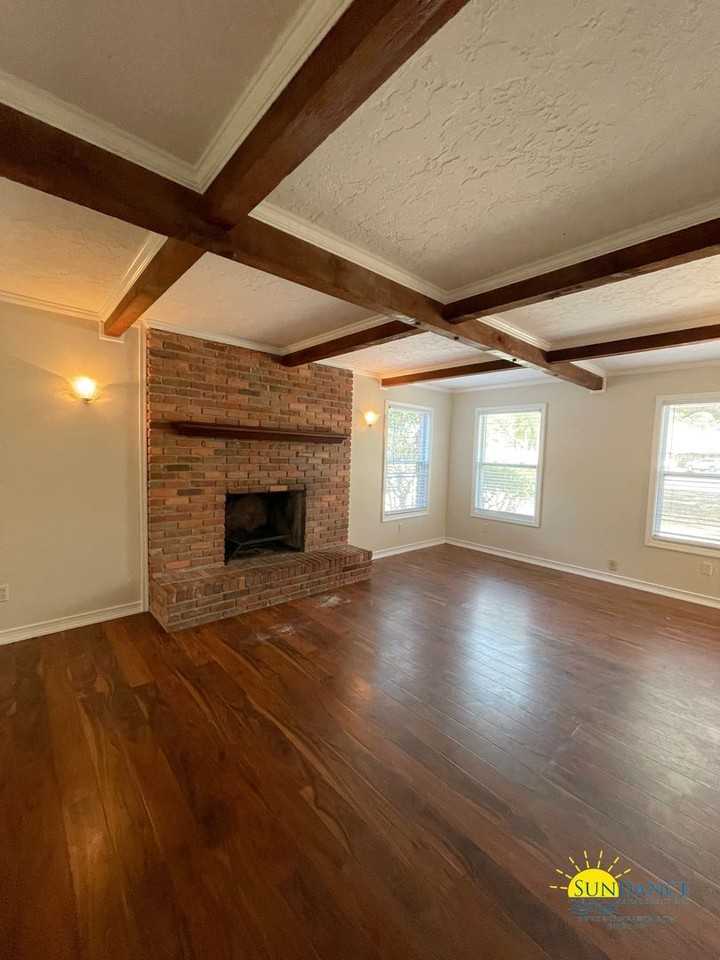 237 Country Club Rd - Photo 4 of 28