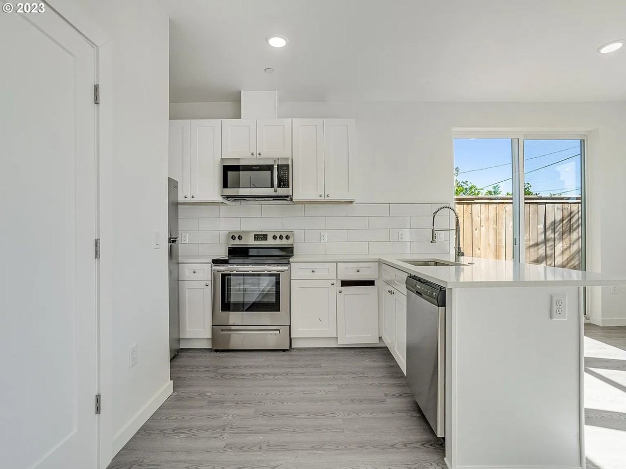 Montana Ave 6 Plex - Photo 5 of 24