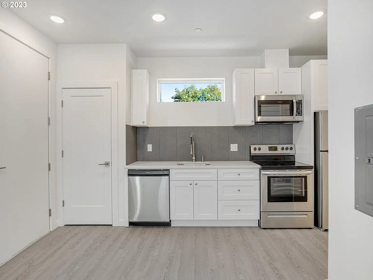 Montana Ave 6 Plex - Photo 6 of 24