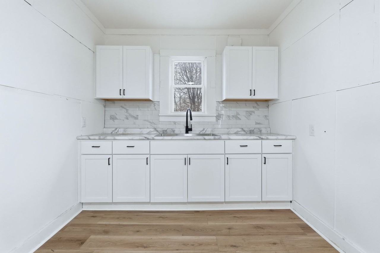 3327 Lafayette St - Photo 3 of 23