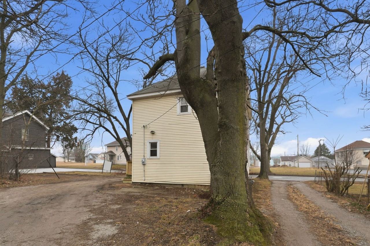 3327 Lafayette St - Photo 7 of 23