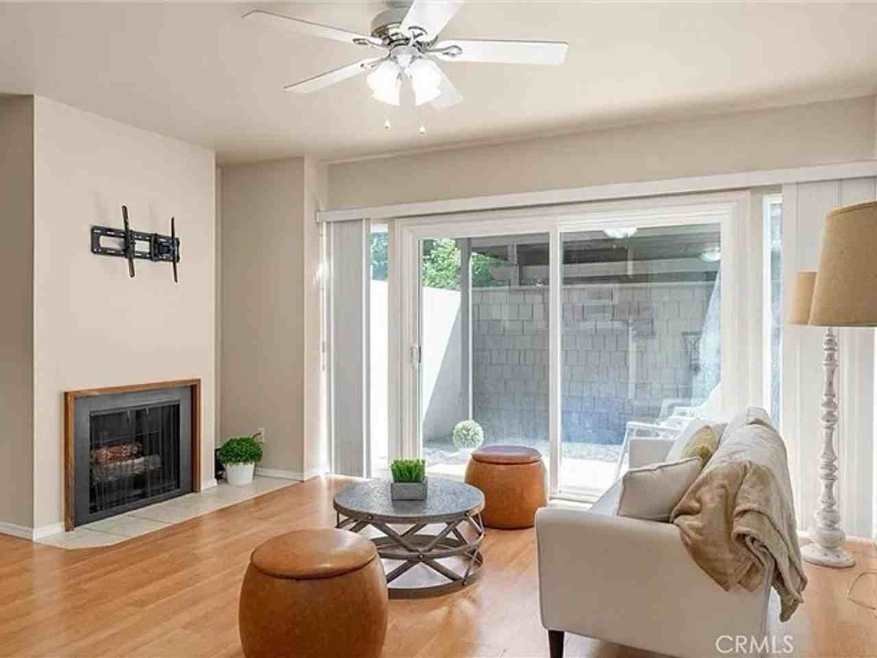 555 Vallombrosa Ave #25 - Photo 7 of 12