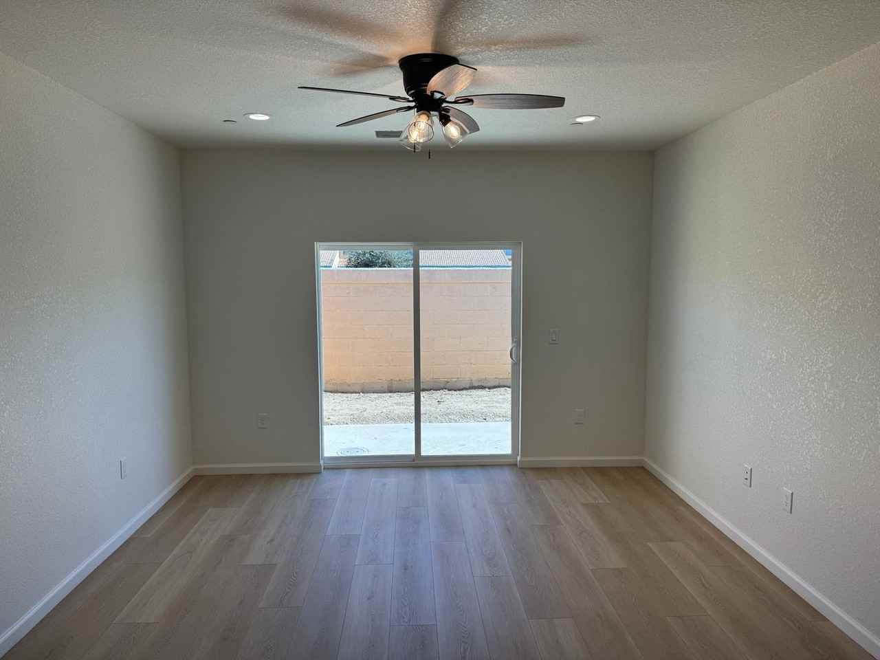 1520-1524 Sorbo St - Photo 5 of 12