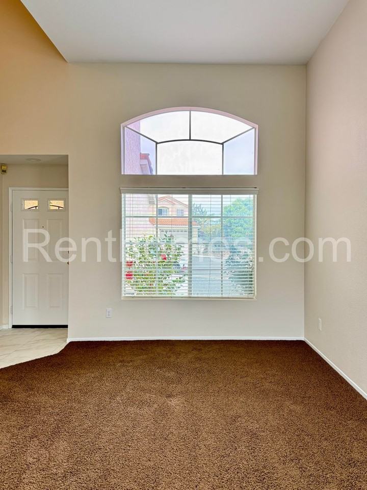 11521 Kirby Pl - Photo 2 of 35