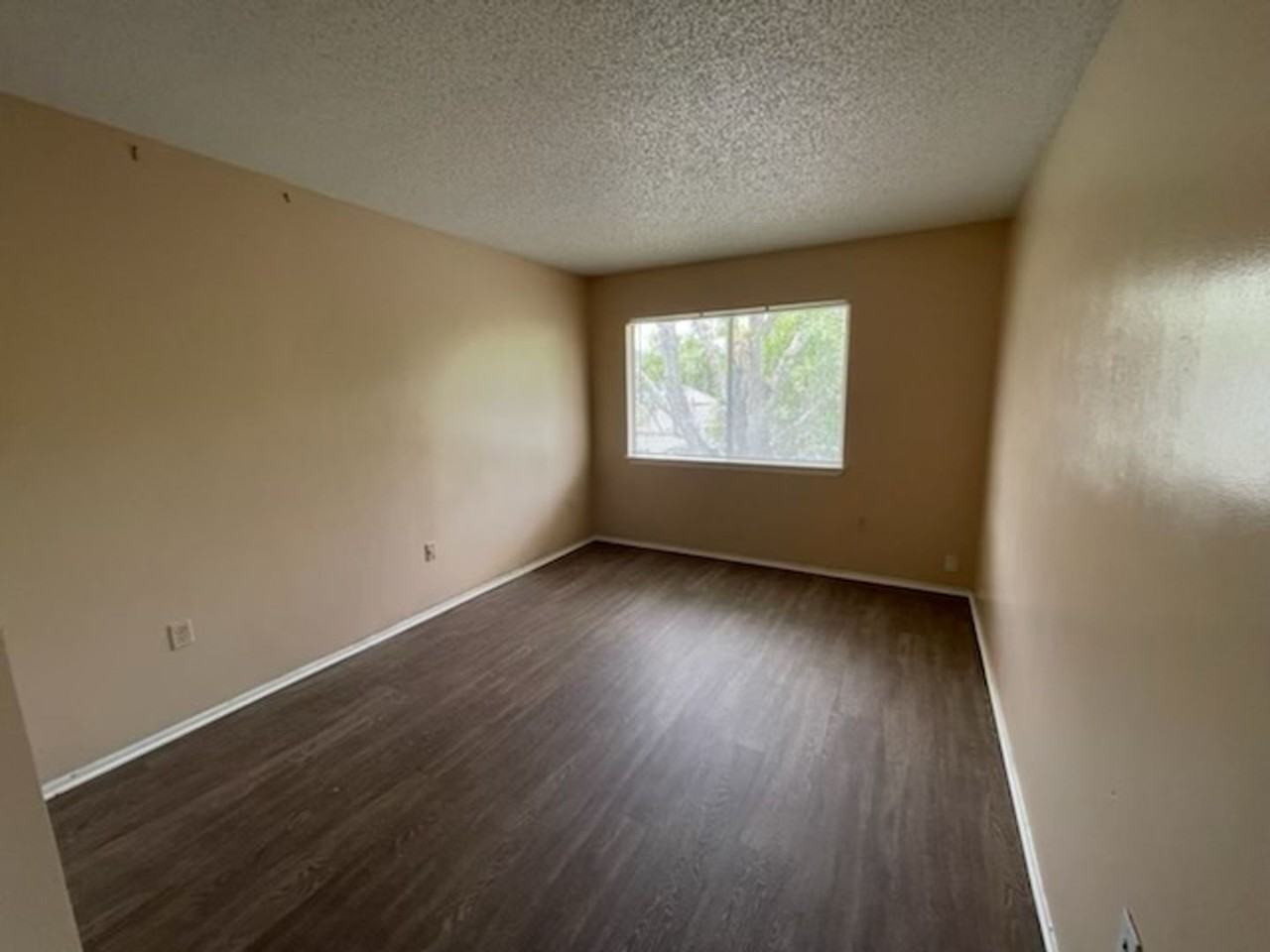 4695 Pheasant Run Dr - Photo 5 of 8