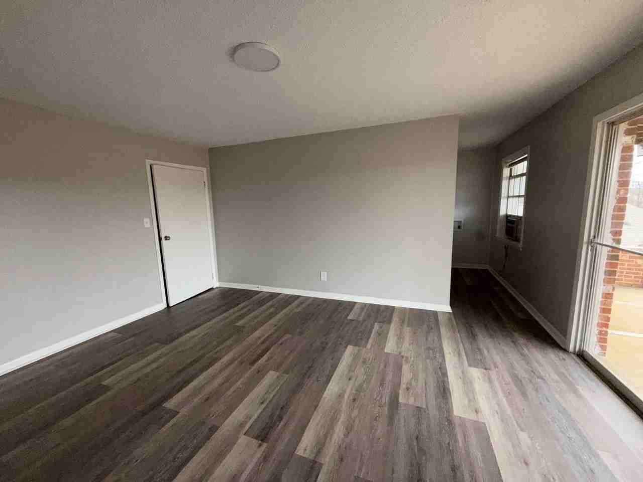 206 Cloverleaf Dr - Photo 3 of 10