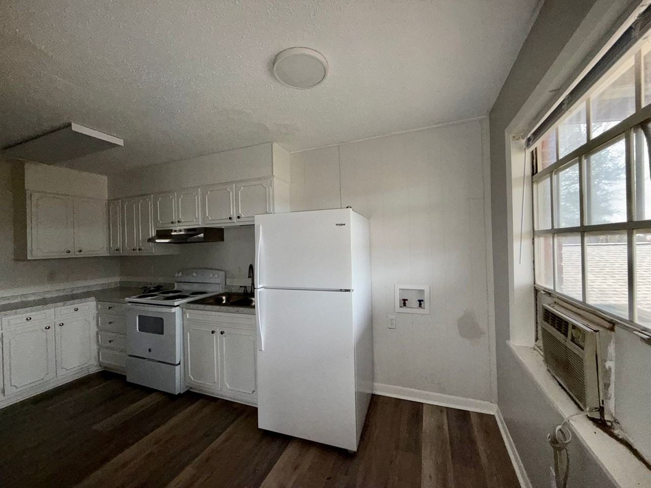 206 Cloverleaf Dr - Photo 5 of 10