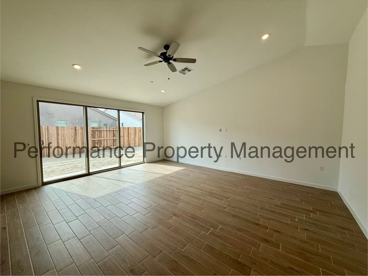 8403 Killary Harbor Ave - Photo 5 of 21