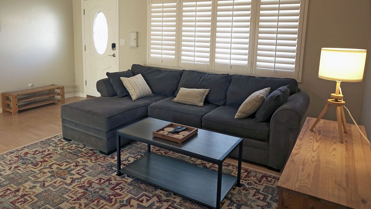 9205 Fenway Rd - Photo 3 of 14