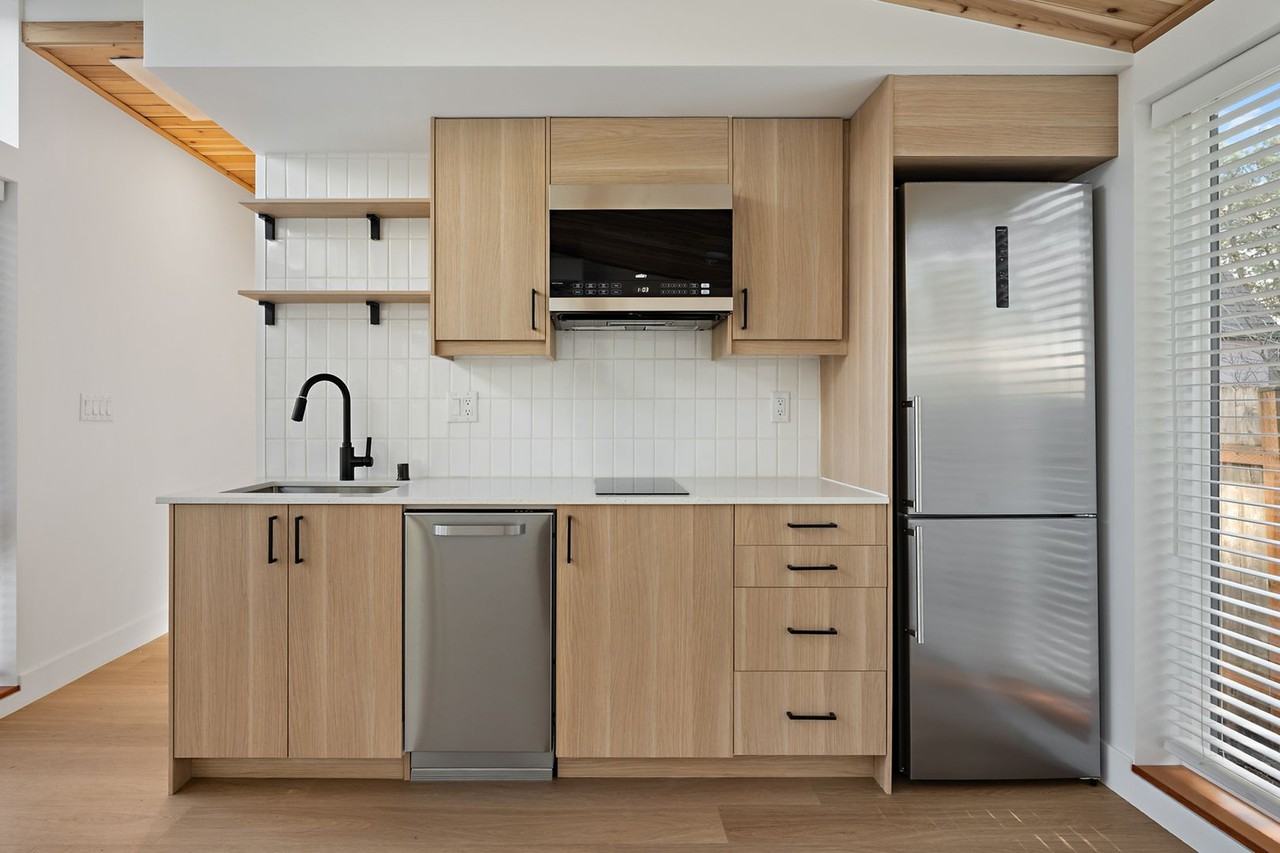 11450 Ne Morris St - Photo 3 of 29