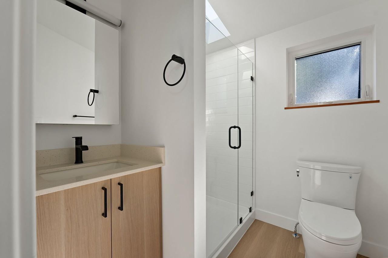 11454 Ne Morris St - Photo 7 of 27