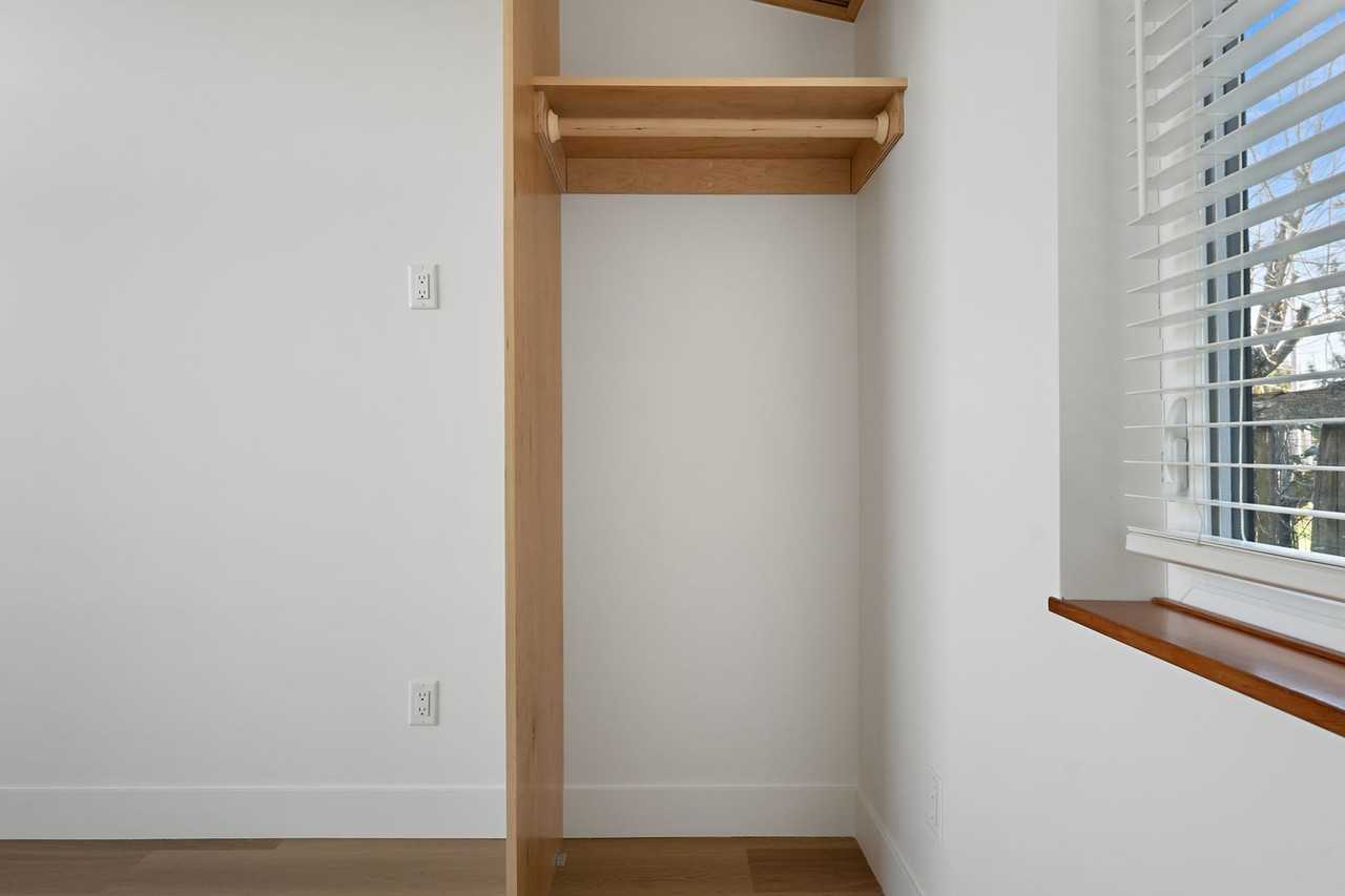 11458 Ne Morris St - Photo 6 of 24